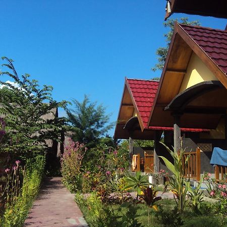 Turtle Gili Meno Bungalows Hotel Pemenang Exterior foto